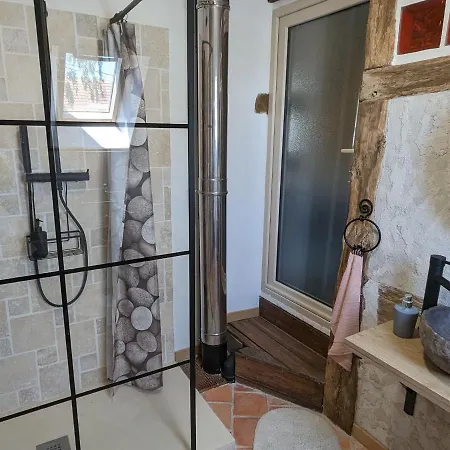 Courtemaux, 4 Pieces, 6 Personnes - Fr-1-590-360 Tatil Evi *