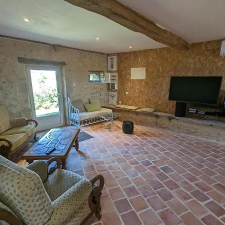 Courtemaux, 4 Pieces, 6 Personnes - Fr-1-590-360 Tatil Evi