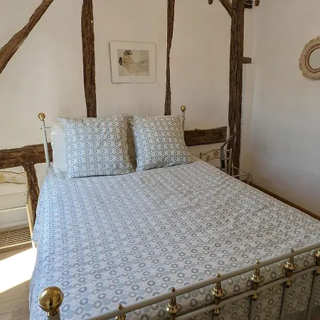 Courtemaux, 4 Pieces, 6 Personnes - Fr-1-590-360 Tatil Evi *