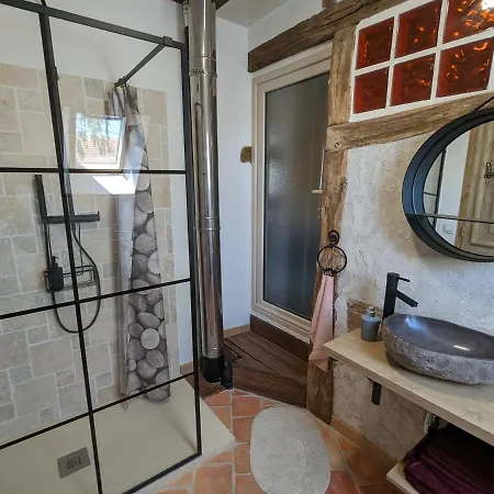 Courtemaux, 4 Pieces, 6 Personnes - Fr-1-590-360 Tatil Evi *